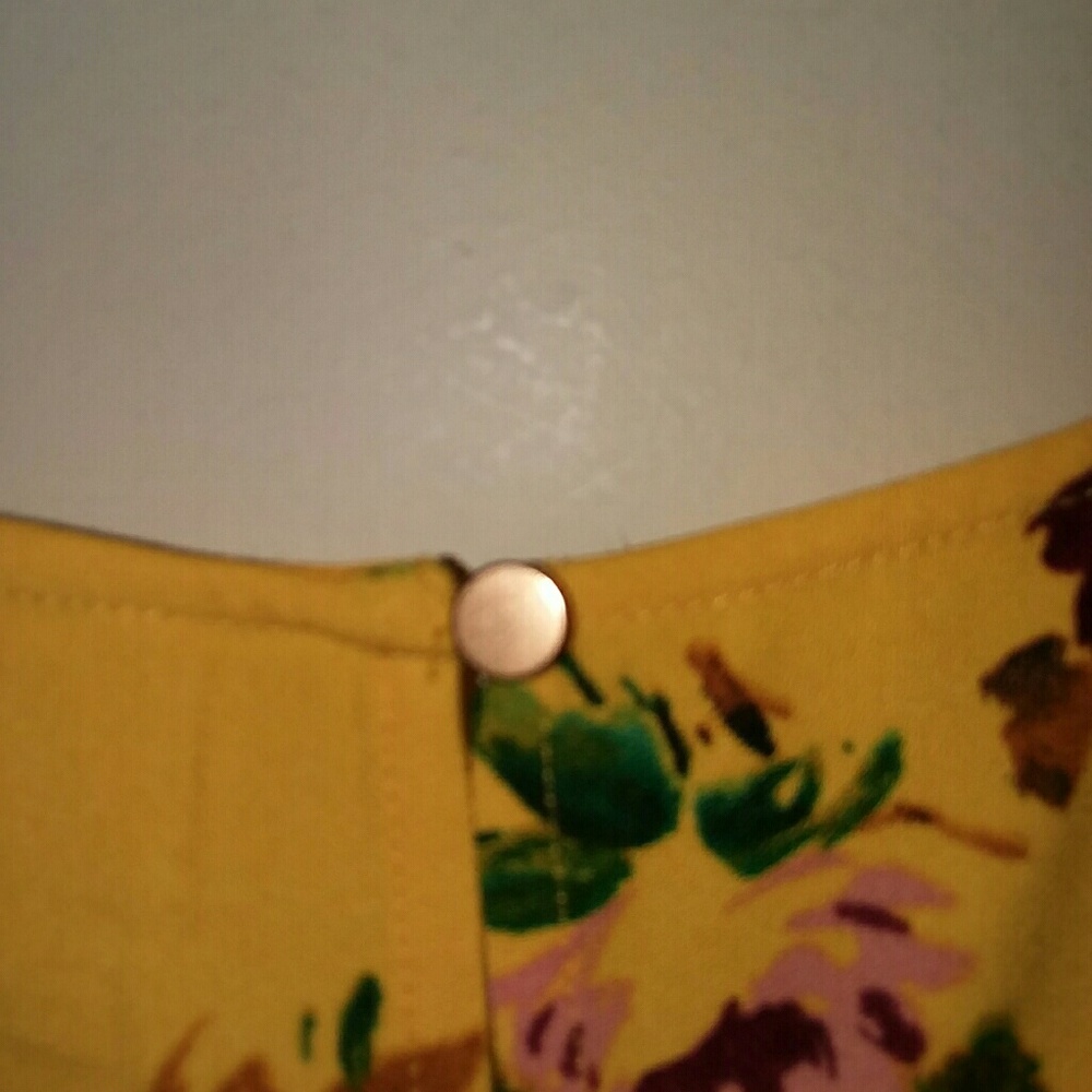 Dress - Picture 3 of 4